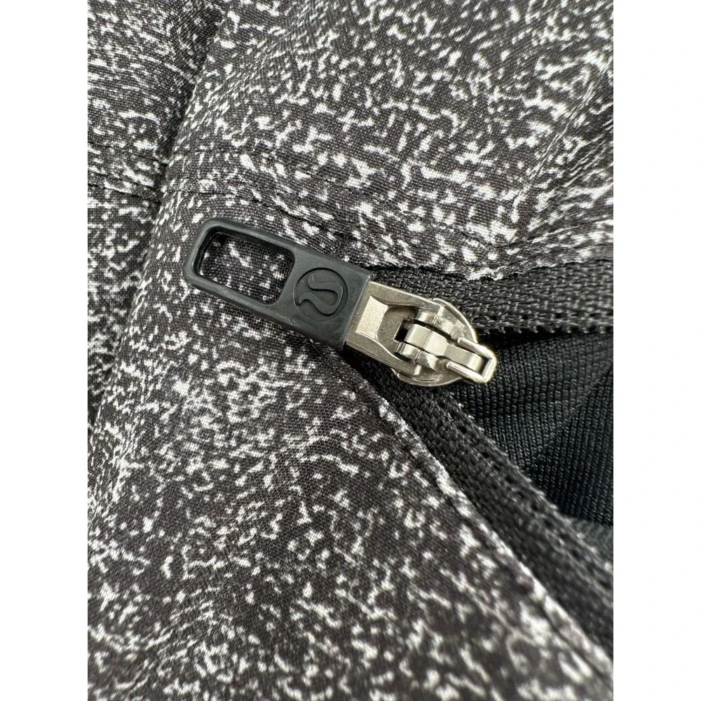 Lululemon T H.E Short Liner  7” Carbon mist alpine white graphite gray‎ XL
